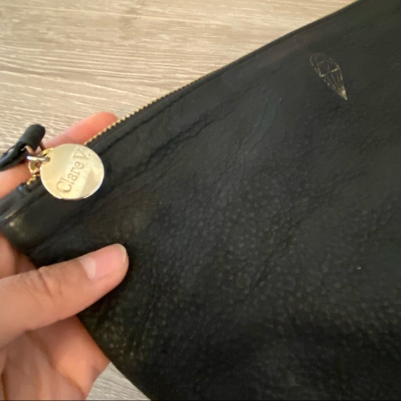 CLARE V. BLACK LEATHER GOLD ZIP POUCH CLUTCH BAG - Picture 2 of 4